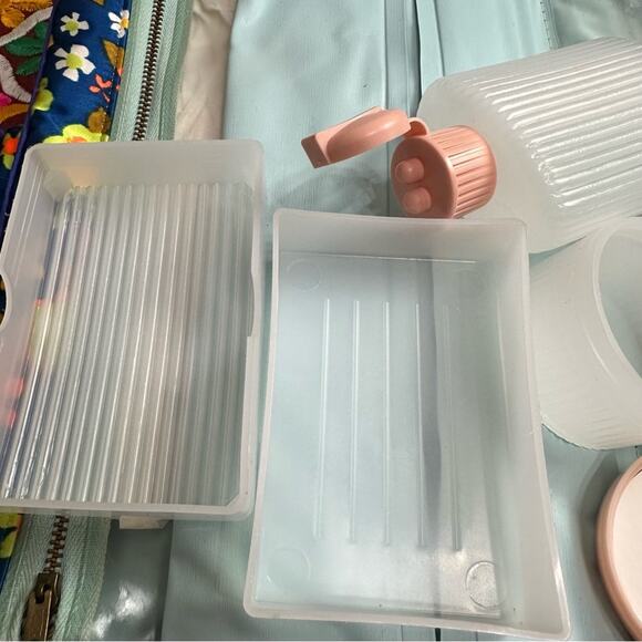 Vintage 60's Celebrity Satin Floral Retro Weekend Toiletry Travel Kit with Jars - Picture 6 of 11